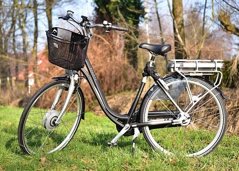Bild von Fahrrad mit Elektromotor